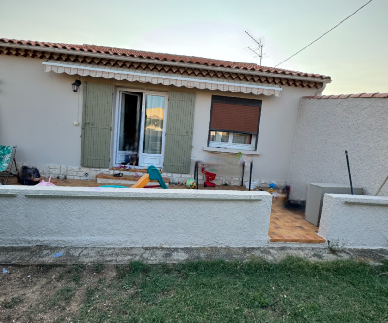 Isolation thermique par l’extérieur pour améliorer la performance énergétique d'une maison à La Fare-les-Oliviers