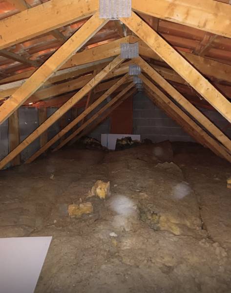 Isolation thermiques des combles perdus en laine de verre sur Marseille 13011