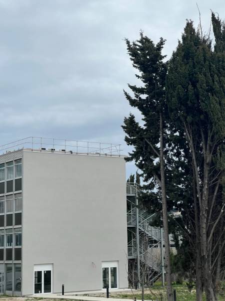 Travaux d’Isolation Thermique par l’Extérieur (ITE) à la Faculté de Médecine de l’Hôpital Nord – Marseille