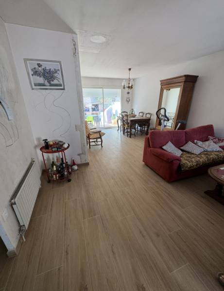 Les Pennes Mirabeau, Isolation du sol et pose de carrelage : un projet complet mené avec succès